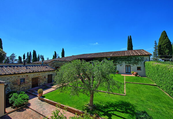 Villa Paneretta: Building Exterior, Garden, Summer