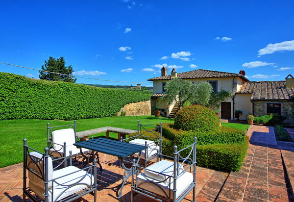 Villa Paneretta: Building Exterior, Garden, Summer