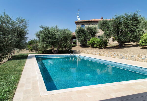 Villa Chiugi: Garten, Schwimmbad