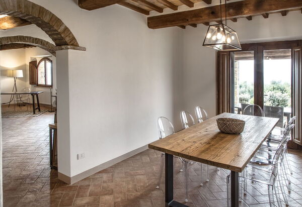 Villa Chiugi: Esszimmer