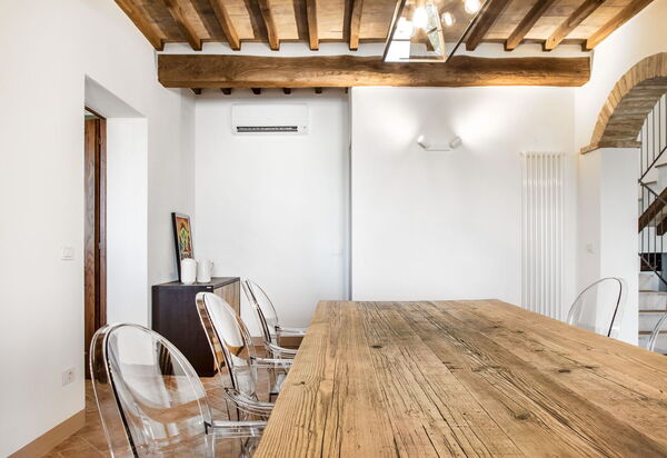 Villa Chiugi: Esszimmer