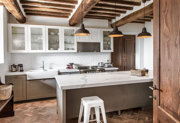 Villa Chiugi: Küche