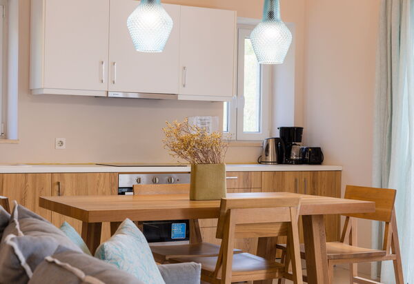 Villa Yaisemi: Esszimmer, Küche