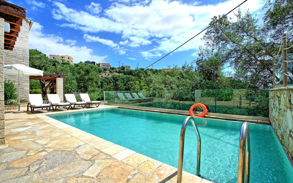 Villa Yaisemi: bassin