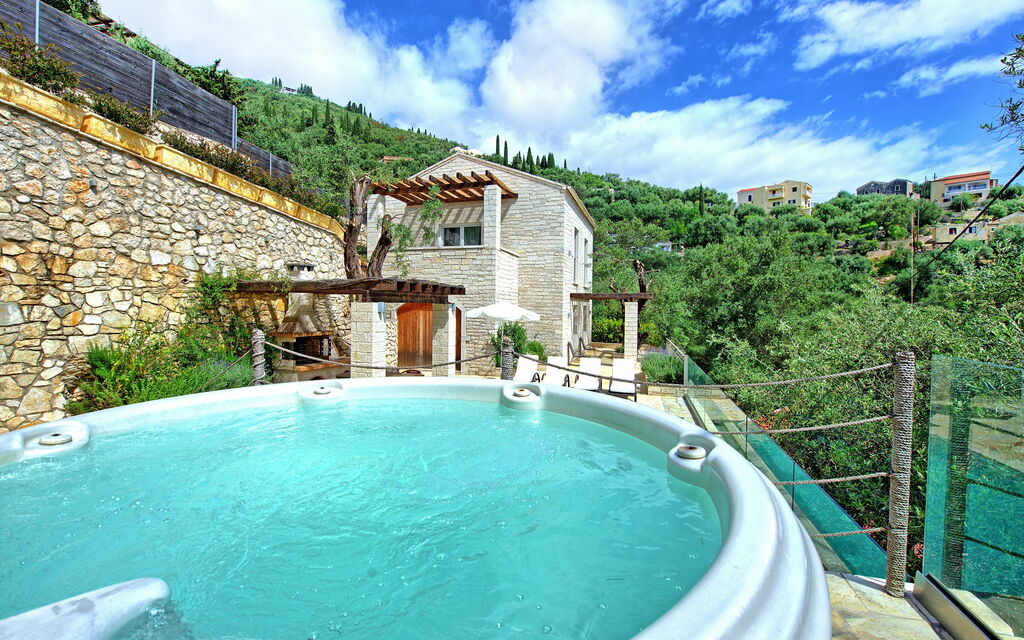 Villa Yaisemi: bassin