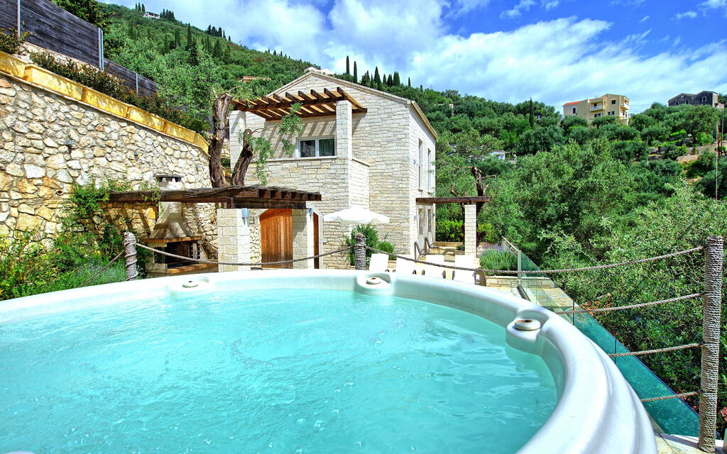 Villa Yaisemi: bassin