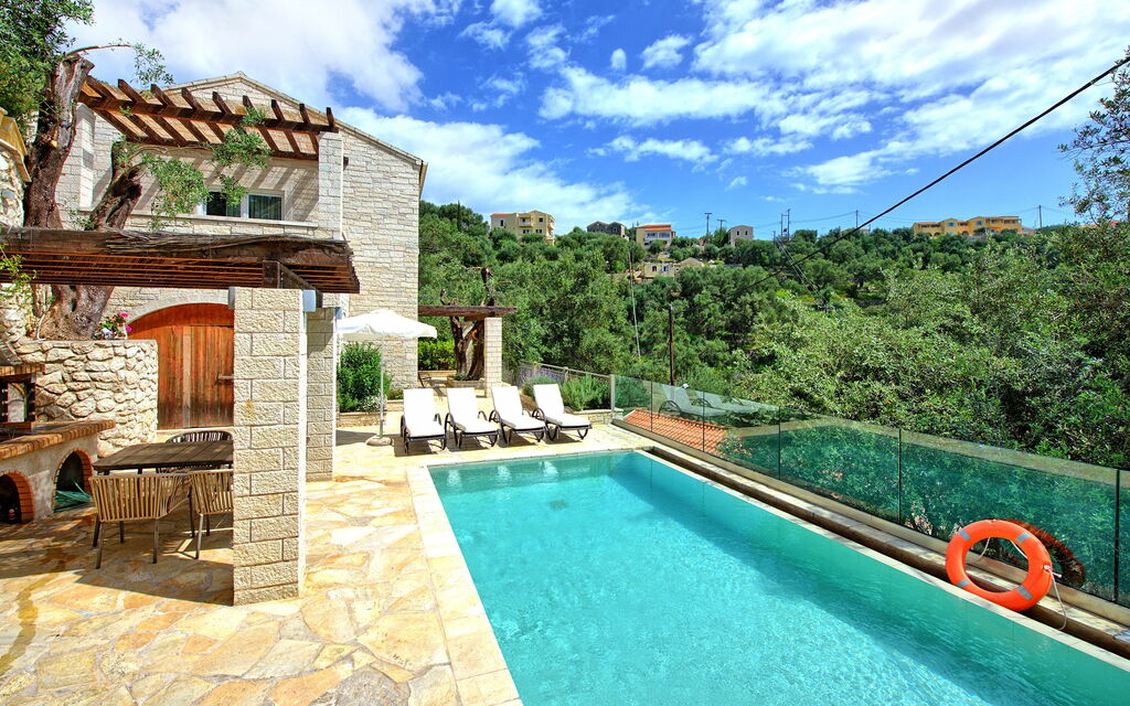 Villa Yaisemi: bassin