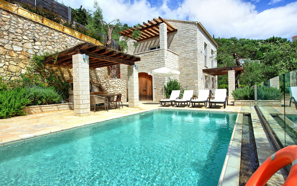 Villa Yaisemi: bassin