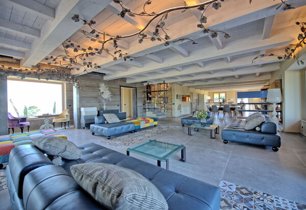 Villa Campana: Living Room