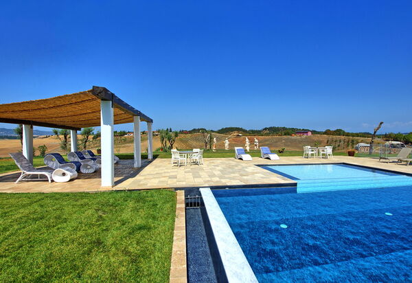 Villa Campana: Outdoor, Pool