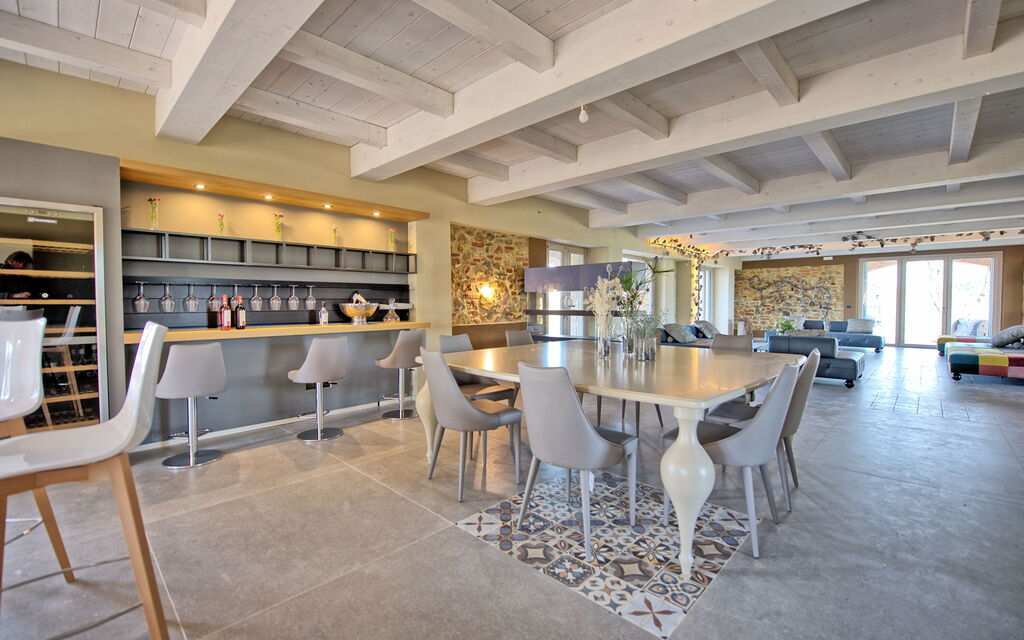 Villa Campana: Dining Room, Living Room