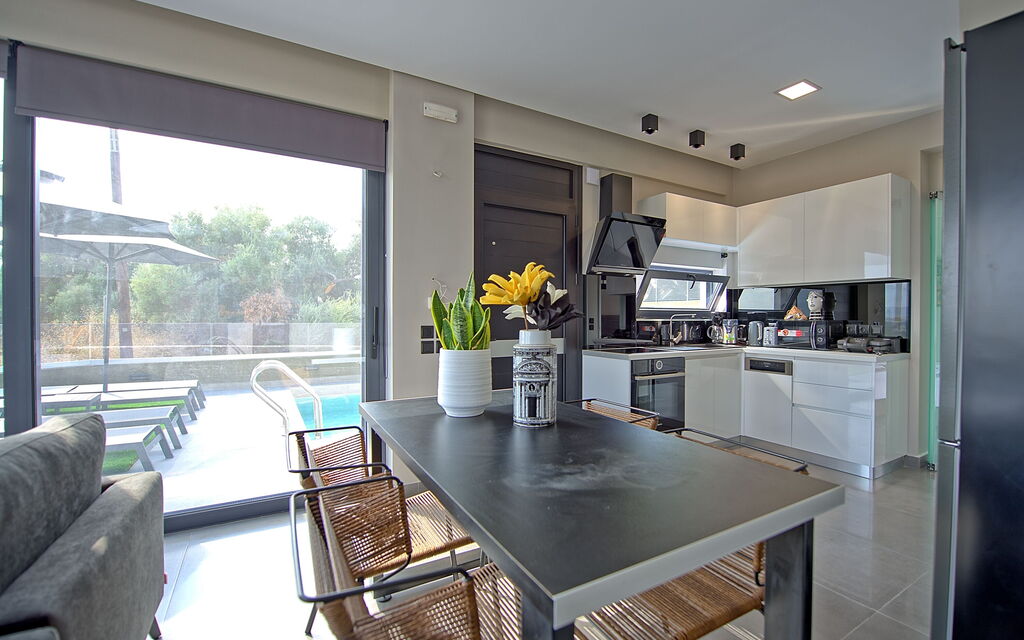 Villa Popi: Cucina, Sala da pranzo