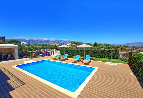 Villa Despanto: бассейн, Взгляды