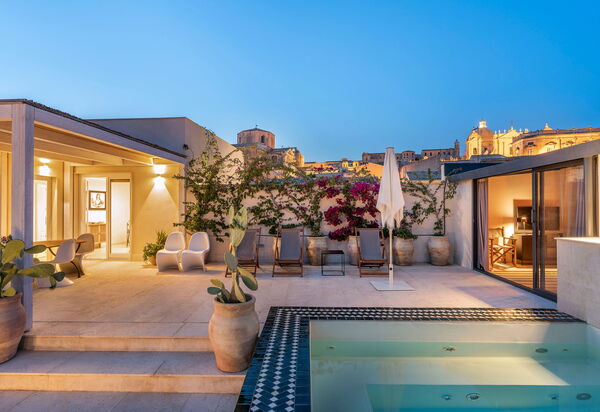 Aurispa: Balcon / Terrasse / Patio, bassin, Extérieur