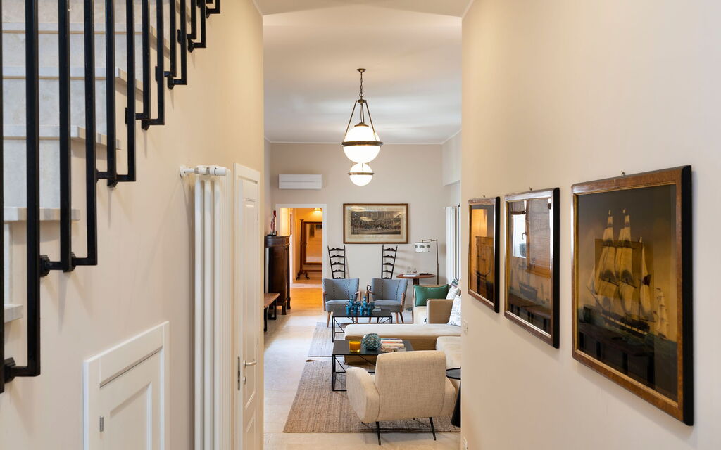 Aurispa: Living Room