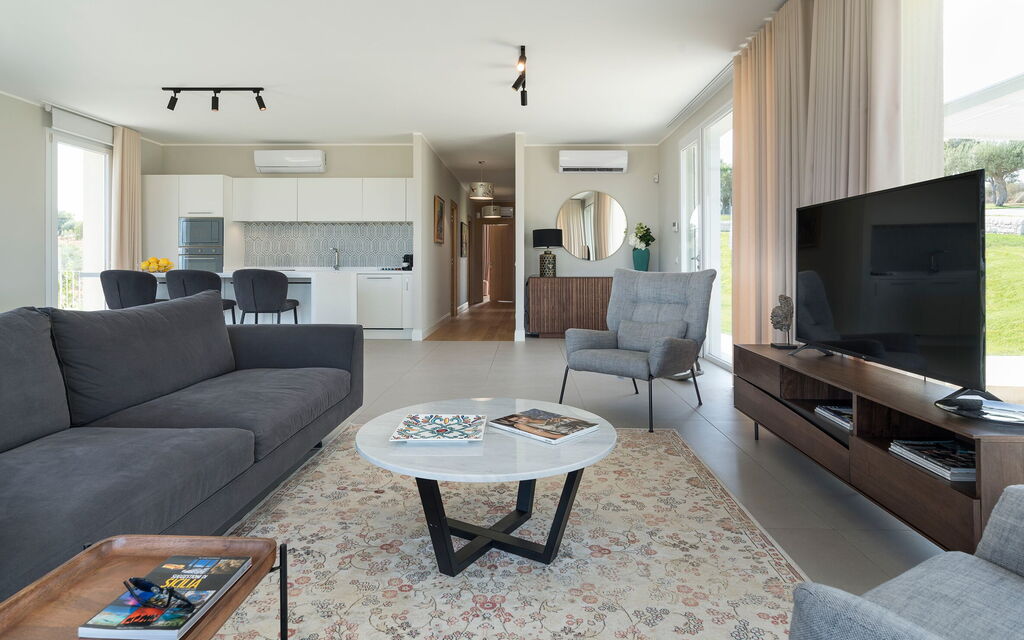Villa Colleverde: Frokostlokale, Køkken, Stue