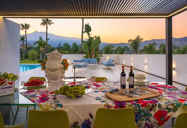 Villa Greta: Балкон / Терраса / Патио, Сад