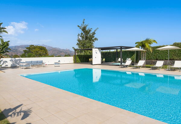 Villa Greta: бассейн