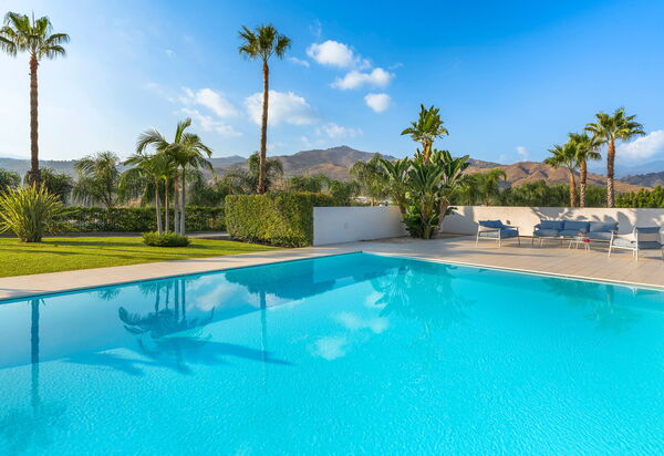 Villa Greta: бассейн, Взгляды