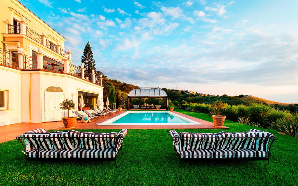 Villa Estella: Piscina