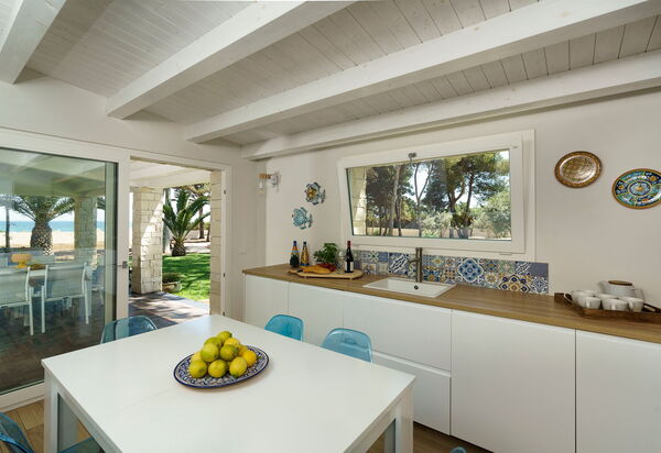 Marinella Punta Milocca: Keuken, Lunchroom