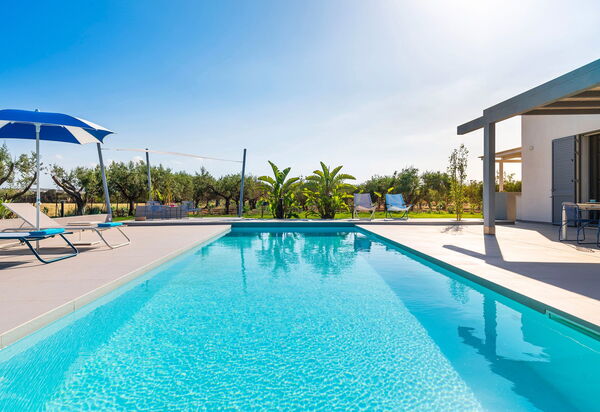 Villa Mia: бассейн