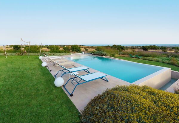 Villa Meravilla: бассейн, Открытый