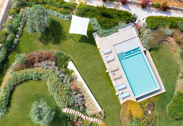 Villa Meravilla: бассейн