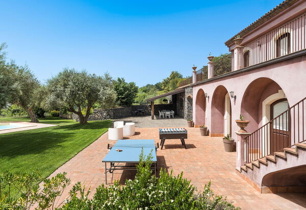 Villa Mila: Балкон / Терраса / Патио, Открытый, Сад, Экстерьеры