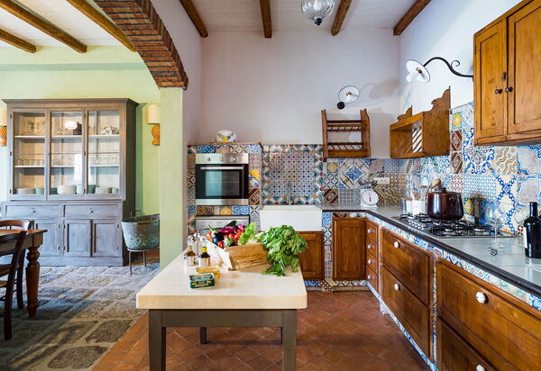 Villa Mila: Кухня, Столовая