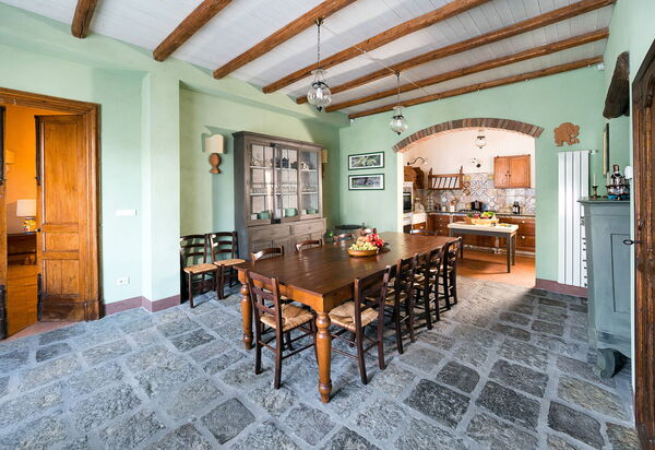 Villa Mila: Столовая