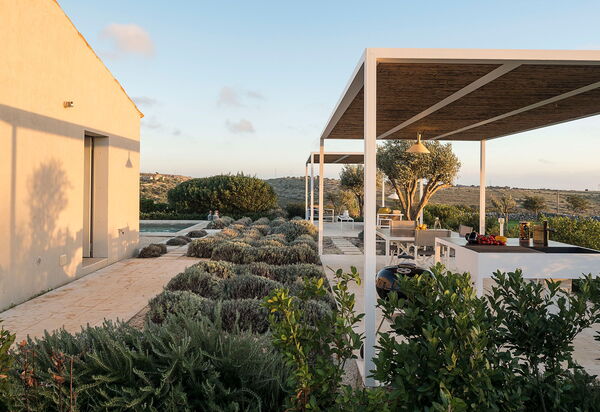 Villa Hybla: Balkon / terras / patio