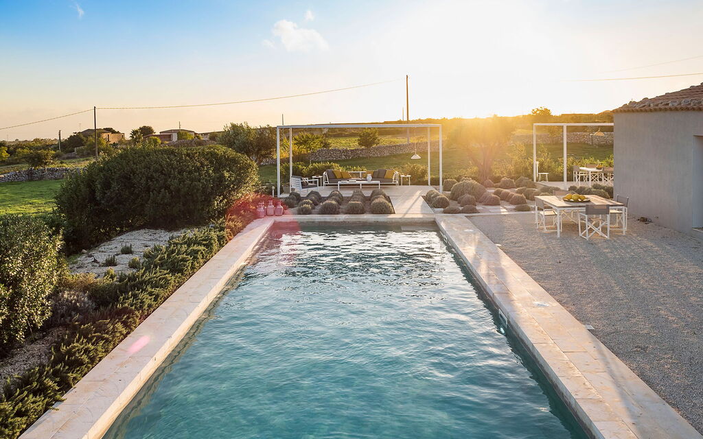 Villa Hybla: Outdoor, Pool