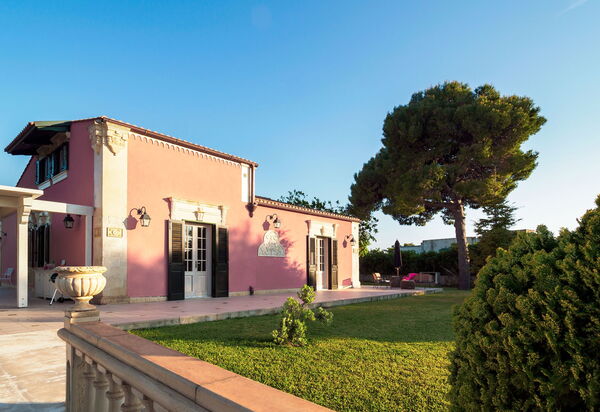 Villa Girasole: Открытый, Сад, Экстерьеры