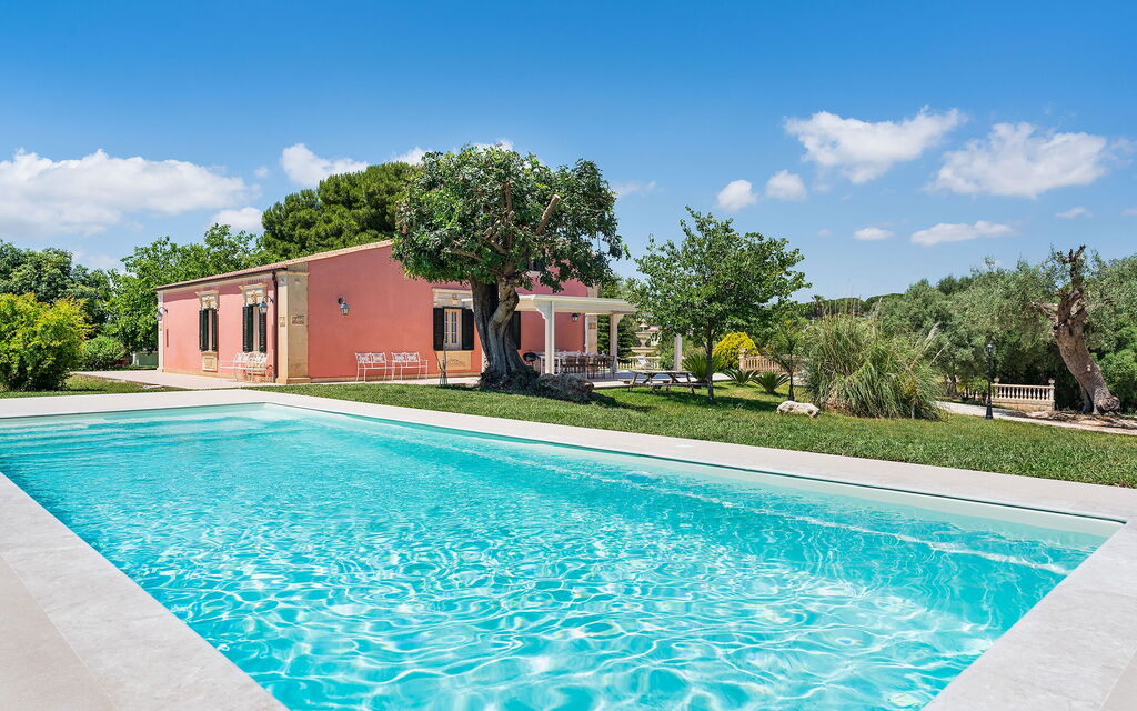 Villa Girasole: Building Exterior, Pool