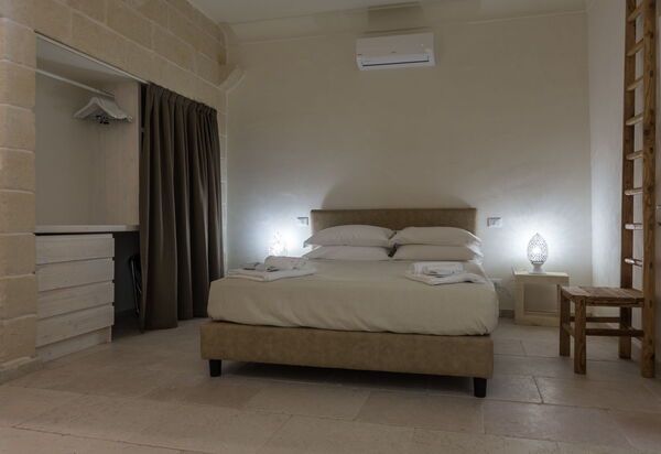 La Residenza - Corte Dei Messapi: n.7 Bedroom - independent bedroom with external entrance
