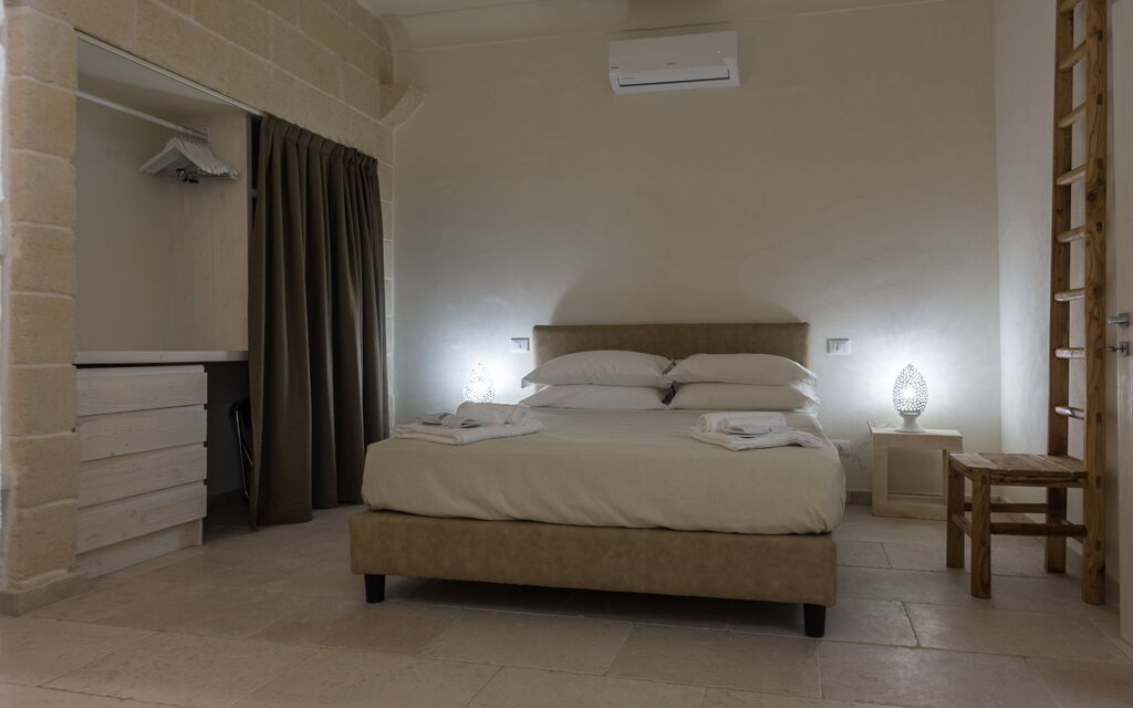La Residenza - Corte Dei Messapi: n.7 Bedroom - independent bedroom with external entrance