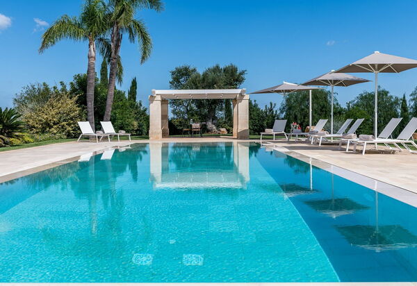 Villa Bellavista: Ansichten, Draussen, Schwimmbad