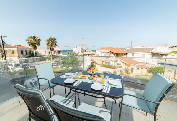 Aria: Balcony / Terrace / Patio