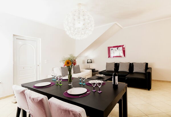 Aria: Dining Room, Living Room