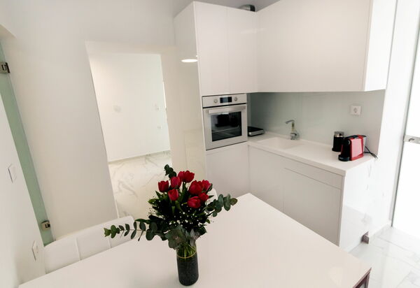 Aria: Dining Room, Kitchen