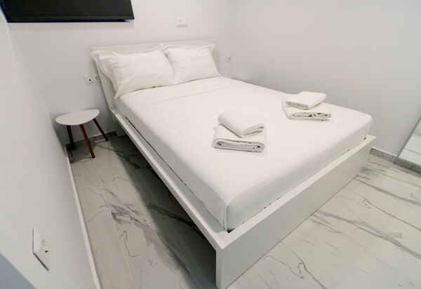 Aria: Bedroom