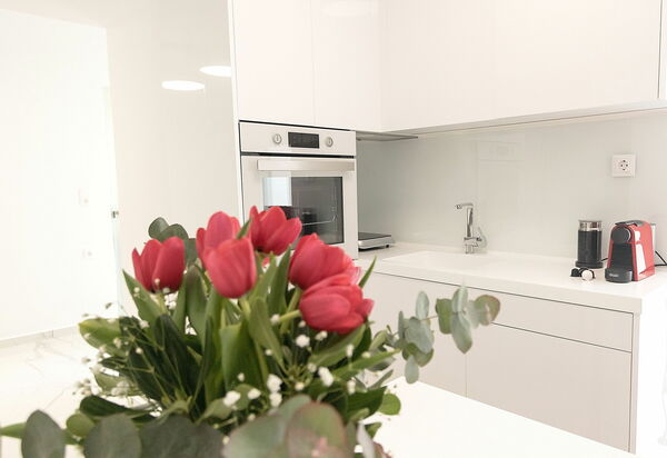 Aria: Dining Room, Kitchen