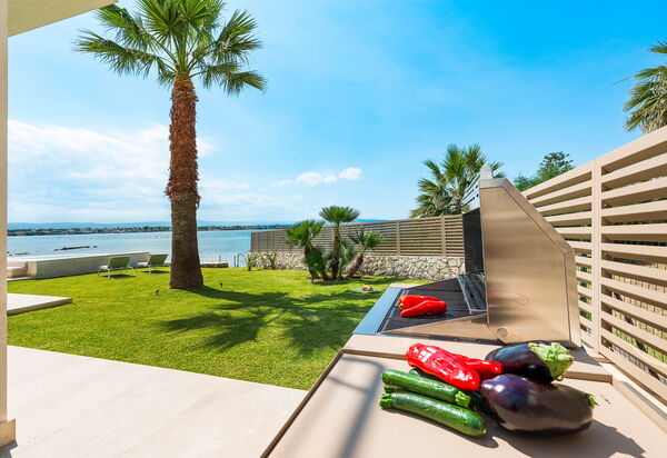 Villa Artemare: Взгляды, Открытый, Сад, Экстерьеры