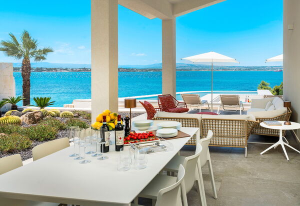 Villa Artemare: Взгляды, Открытый, Экстерьеры