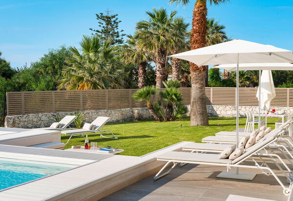 Villa Artemare: бассейн, Открытый, Сад, Экстерьеры