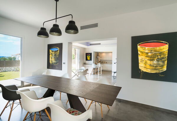 Villa Artemare: Столовая