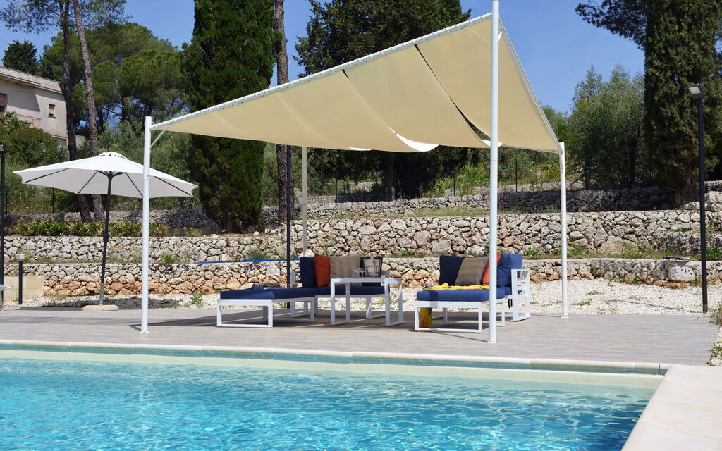 Villa Pica: Outdoor, Pool, Summer