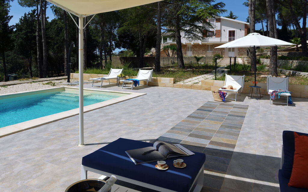 Villa Pica: Outdoor, Pool, Summer