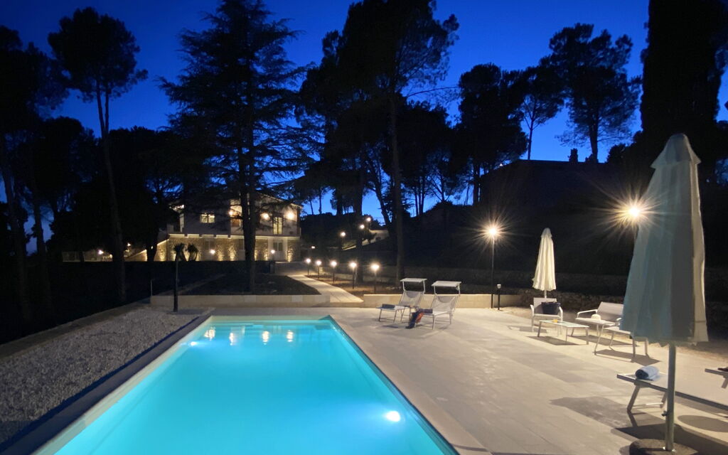 Villa Pica: Outdoor, Pool